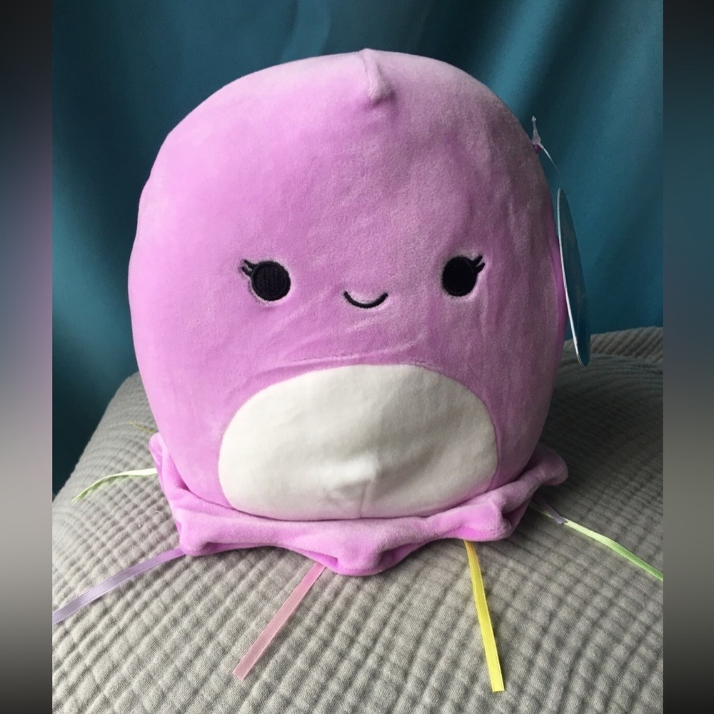NEW HTF S8 Squishmallows Anni Jellyfish!!!